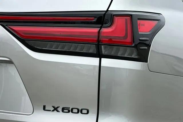 2026 Lexus LX F SPORT Handling