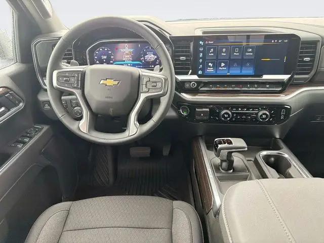 2026 Chevrolet Silverado 1500 4WD Crew Cab Standard Bed LT