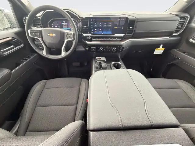 2026 Chevrolet Silverado 1500 4WD Crew Cab Standard Bed LT
