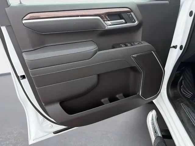 2026 Chevrolet Silverado 1500 4WD Crew Cab Standard Bed LT