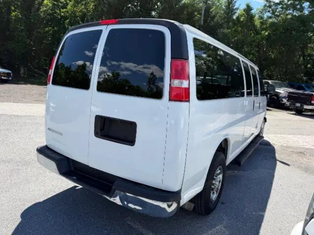 2017 Chevrolet Express LT