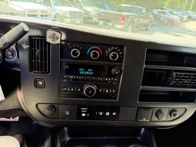 2017 Chevrolet Express LT