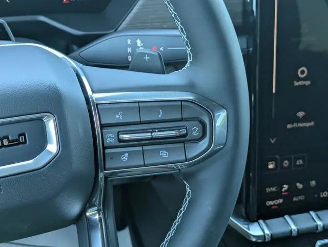 2026 GMC Acadia Denali AWD
