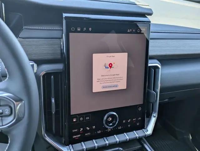 2026 GMC Acadia Denali AWD