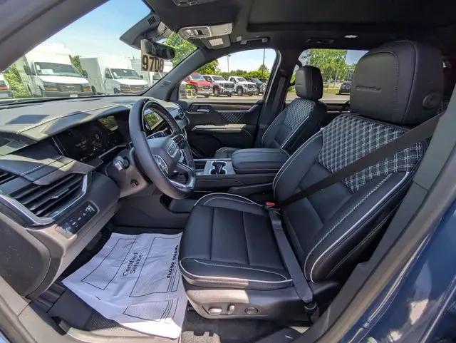 2026 GMC Acadia Denali AWD
