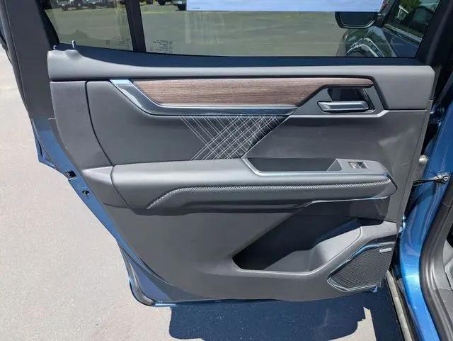 2026 GMC Acadia Denali AWD