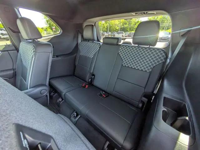 2026 GMC Acadia Denali AWD