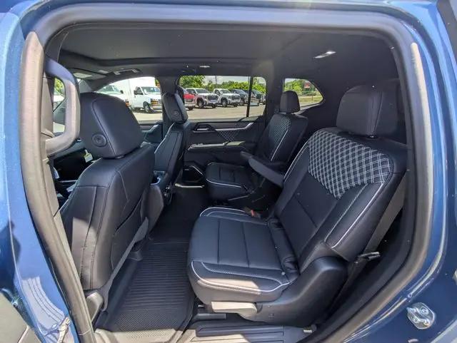 2026 GMC Acadia Denali AWD