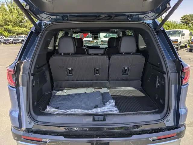 2026 GMC Acadia Denali AWD