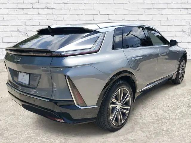 2024 Cadillac iQ Luxury w/1SC