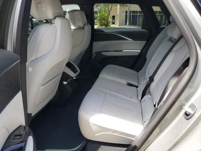 2024 Cadillac iQ Luxury w/1SC