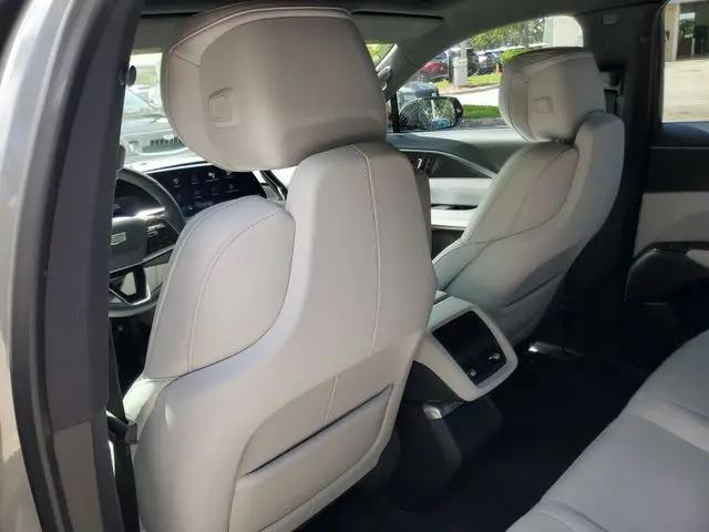2024 Cadillac iQ Luxury w/1SC