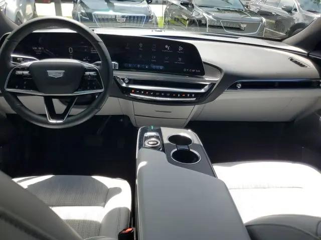 2024 Cadillac iQ Luxury w/1SC