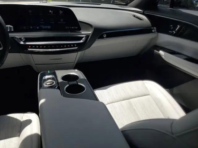 2024 Cadillac iQ Luxury w/1SC