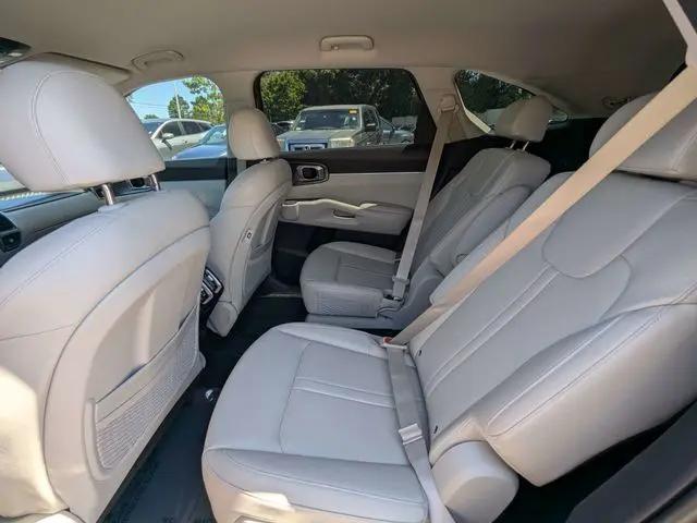 2023 Kia Sorento Hybrid EX