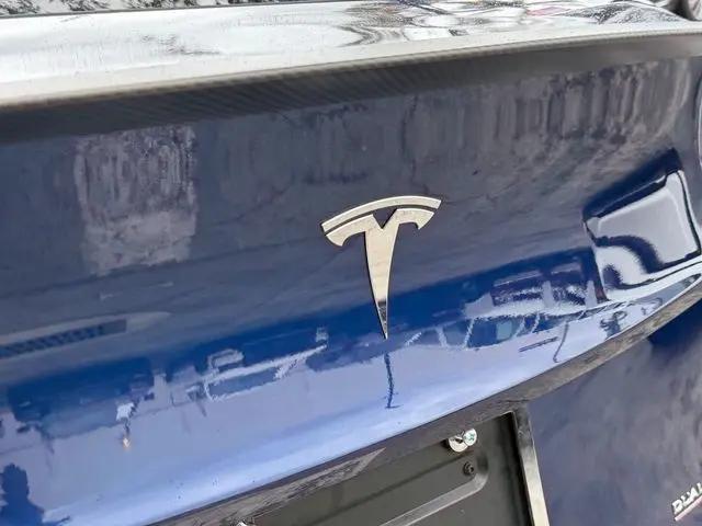 2024 Tesla Model Y Performance Dual Motor All-Wheel Drive