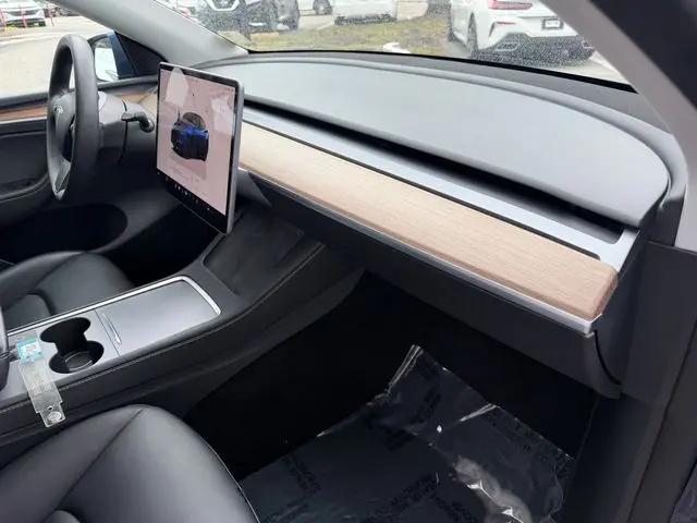 2024 Tesla Model Y Performance Dual Motor All-Wheel Drive