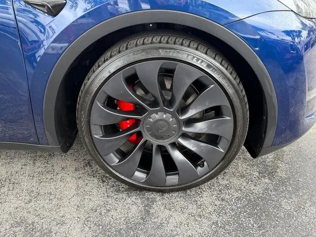 2024 Tesla Model Y Performance Dual Motor All-Wheel Drive