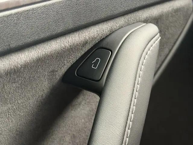 2024 Tesla Model Y Performance Dual Motor All-Wheel Drive