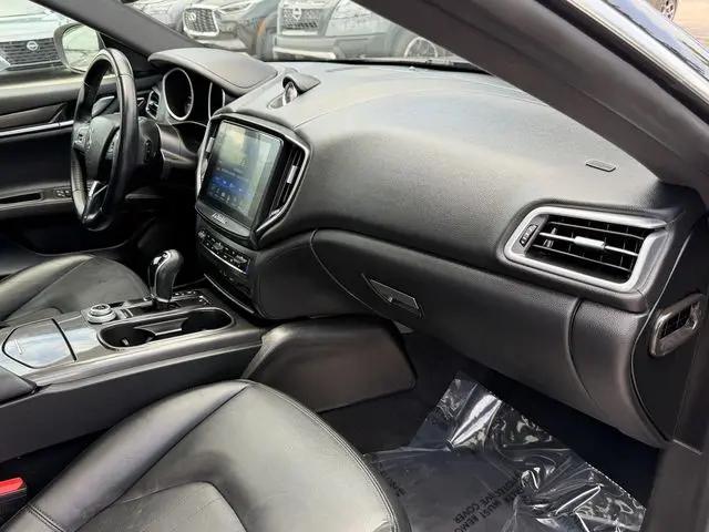 2018 Maserati Ghibli Standard