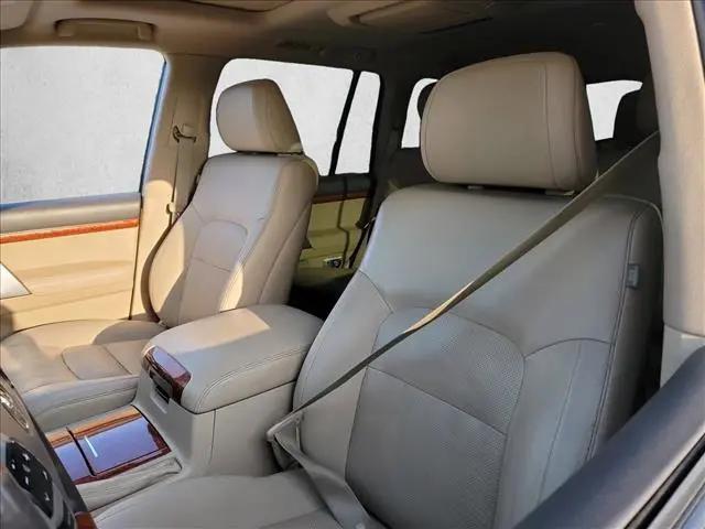 2015 Toyota Land Cruiser V8