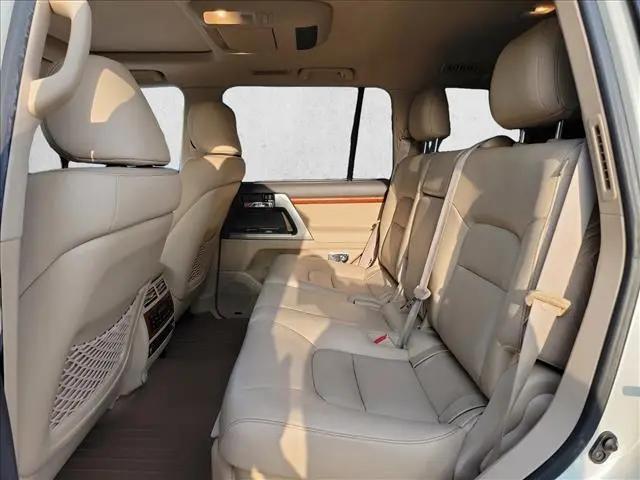 2015 Toyota Land Cruiser V8