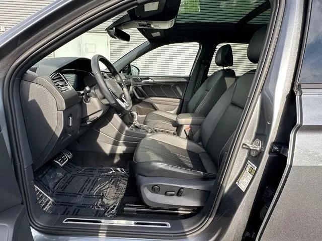 2023 Volkswagen Tiguan 2.0T SE R-Line Black