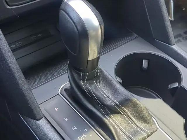 2021 Volkswagen Atlas 3.6L V6 SE w/Technology R-Line