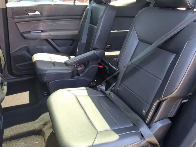 2021 Volkswagen Atlas 3.6L V6 SE w/Technology R-Line