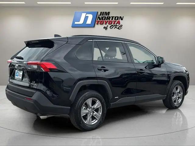 2023 Toyota RAV4 Hybrid LE