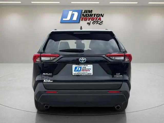 2023 Toyota RAV4 Hybrid LE