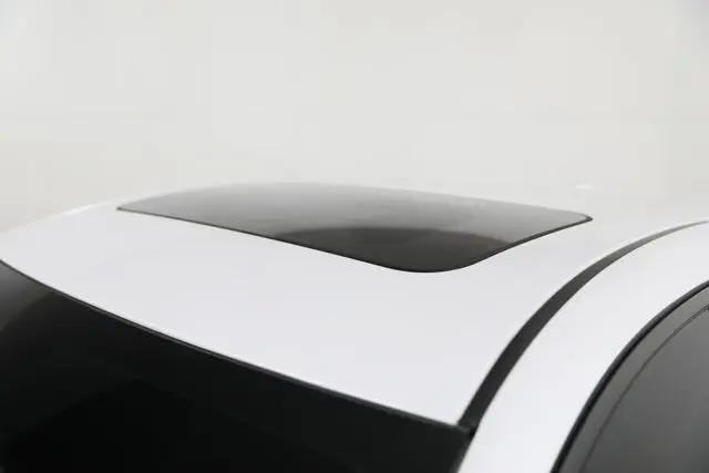 2022 Nissan Sentra SR Xtronic CVT