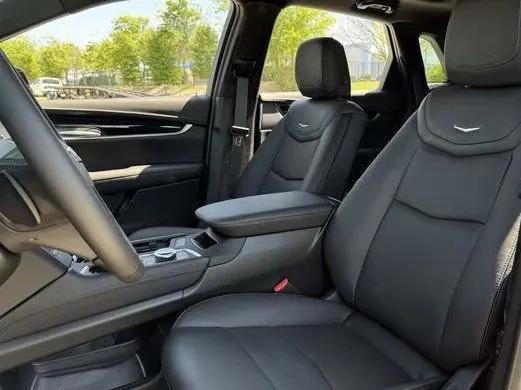 2026 Cadillac XT5 Premium Luxury FWD