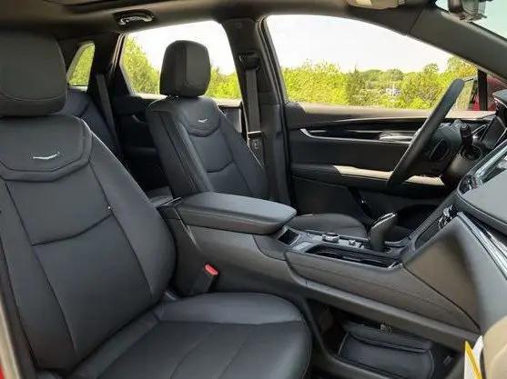 2026 Cadillac XT5 Premium Luxury FWD