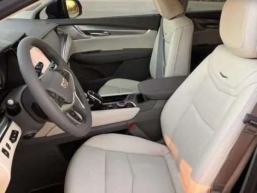 2026 Cadillac XT5 Premium Luxury FWD