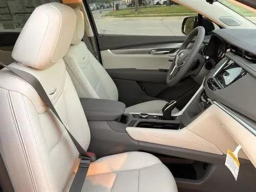 2026 Cadillac XT5 Premium Luxury FWD