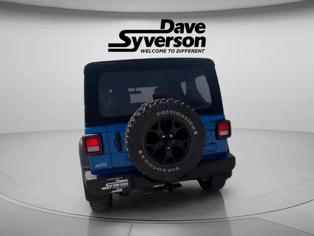 2022 Jeep Wrangler Unlimited Willys 4x4