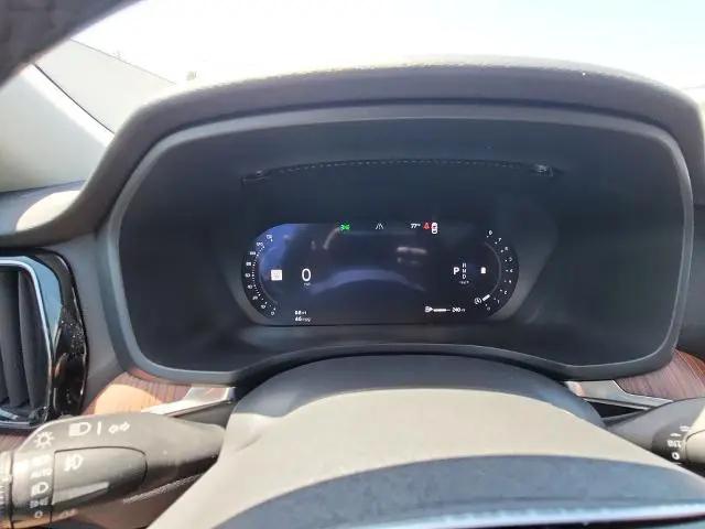 2025 Volvo V60 Cross Country Plus, B5 AWD Gas (mild hybrid)