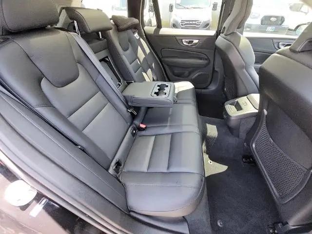 2025 Volvo V60 Cross Country Plus, B5 AWD Gas (mild hybrid)