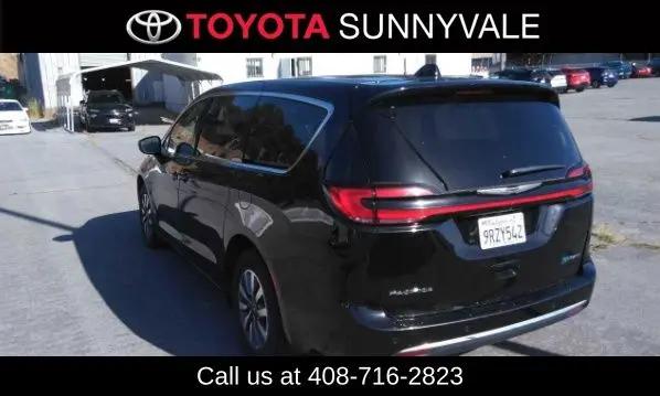 2024 Chrysler Pacifica Hybrid Select