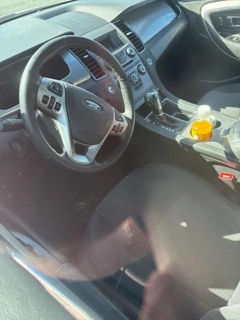2018 Ford Taurus SEL
