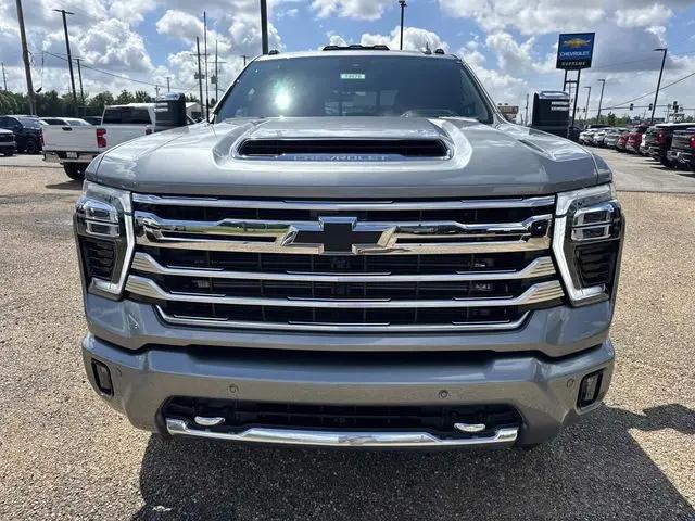 2026 Chevrolet Silverado 2500HD Crew Cab, Standard Bed, High Country, 4WD