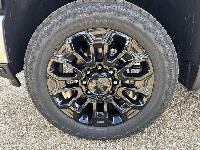 2026 Chevrolet Silverado 2500HD Crew Cab, Standard Bed, High Country, 4WD