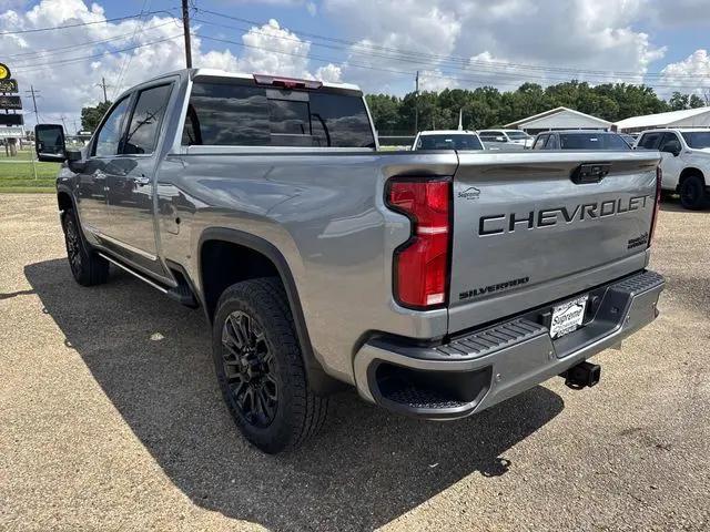 2026 Chevrolet Silverado 2500HD Crew Cab, Standard Bed, High Country, 4WD