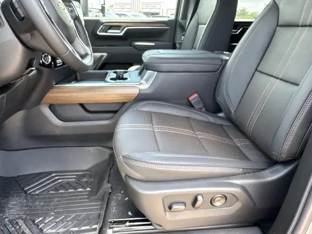 2026 Chevrolet Silverado 2500HD Crew Cab, Standard Bed, High Country, 4WD