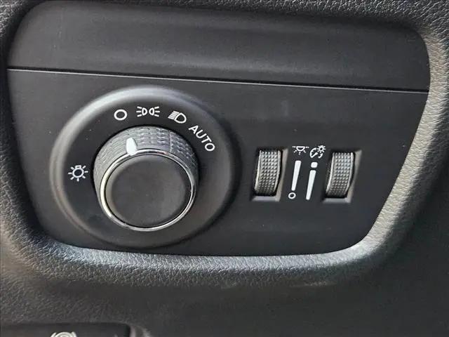2023 Jeep Grand Cherokee L Laredo 4x4
