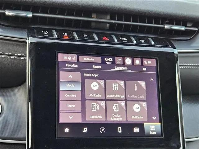 2023 Jeep Grand Cherokee L Laredo 4x4