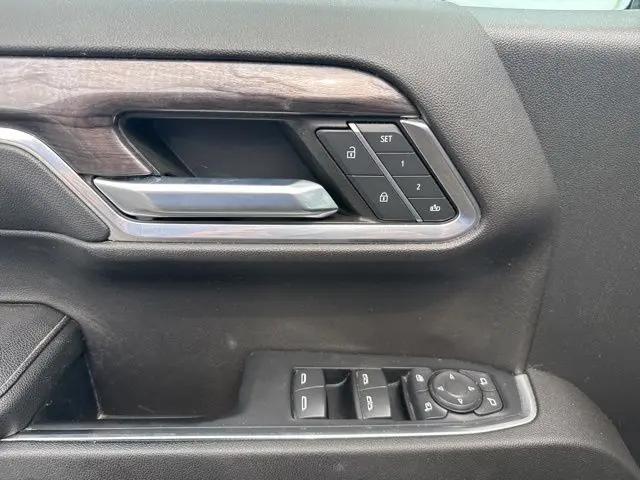 2022 Chevrolet Silverado 1500 4WD Crew Cab Short Bed LTZ