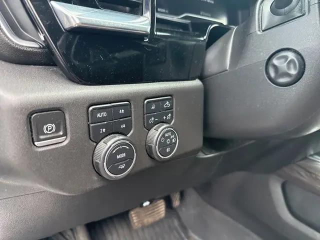 2022 Chevrolet Silverado 1500 4WD Crew Cab Short Bed LTZ
