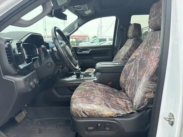 2022 Chevrolet Silverado 1500 4WD Crew Cab Short Bed LTZ